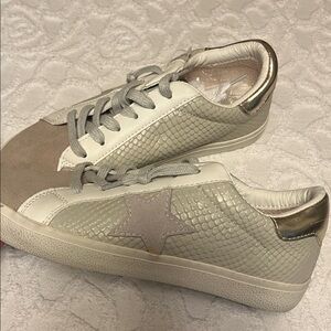 Vintage Havana Cream and Gold Star Sneakers